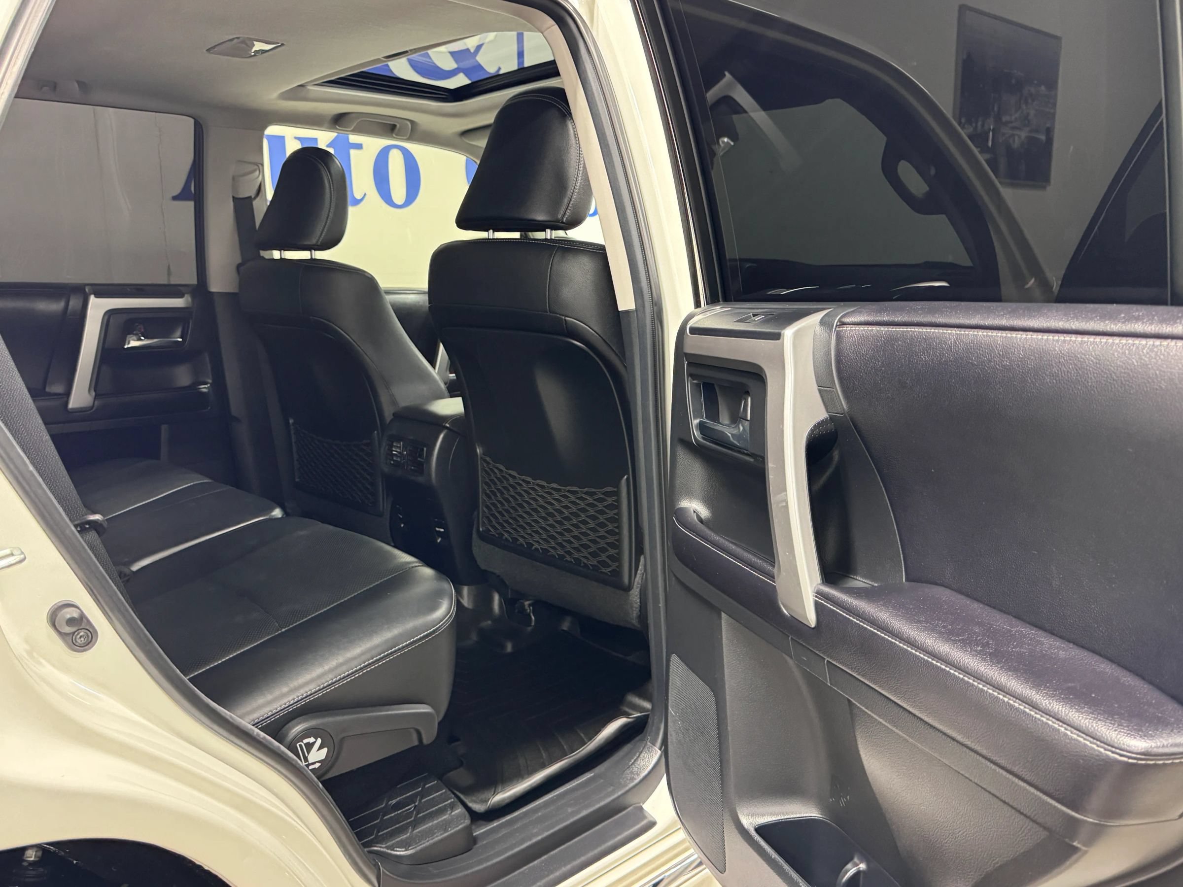 Used 2016 Toyota 4Runner Limited w/ Convenience Package AWD/4WD image 16