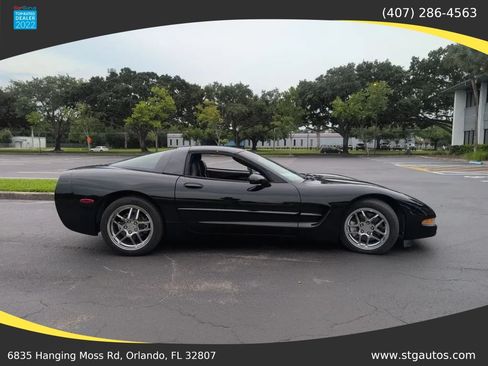 Used 2004 Chevrolet Corvette Coupe RWD image 6