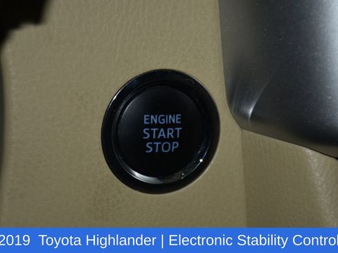 Used 2019 Toyota Highlander Limited AWD/4WD image 17
