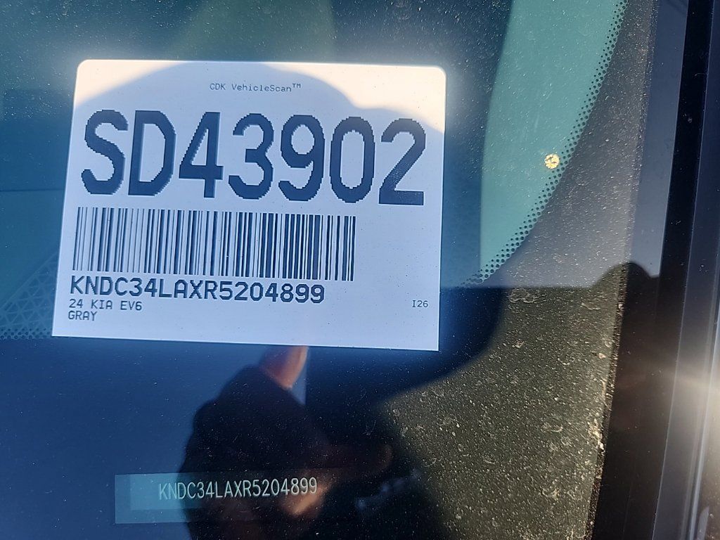 Certified 2024 Kia EV6 Light RWD image 5