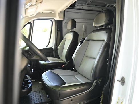 Used 2023 RAM ProMaster 2500 FWD image 11