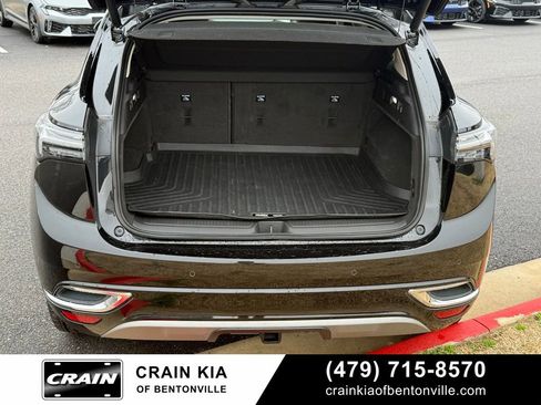 Used 2022 Buick Envision Avenir w/ Technology Package II FWD image 7