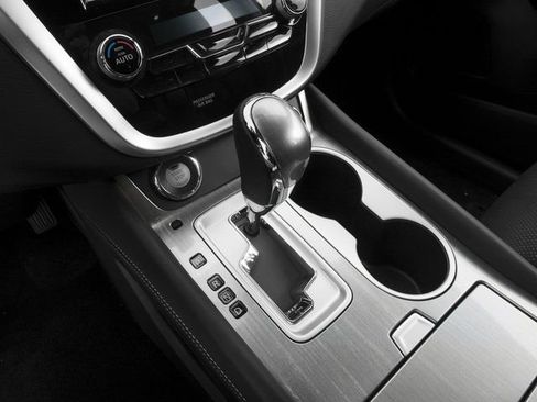 Used 2017 Nissan Murano SV image 14