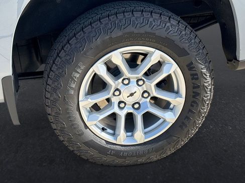 Used 2024 Chevrolet Silverado 1500 RST w/ Convenience Package II AWD/4WD image 31