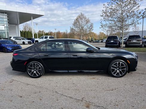 New 2026 BMW 740i xDrive image 8