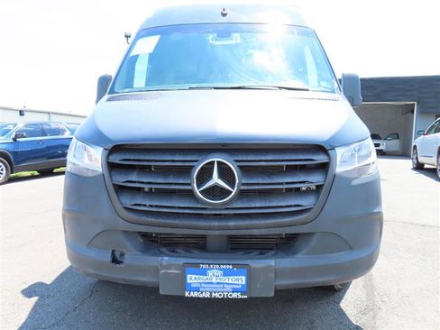 Used 2019 Mercedes-Benz Sprinter 170 image 2