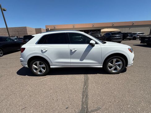 Used 2019 Audi Q3 2.0T Premium AWD/4WD image 4