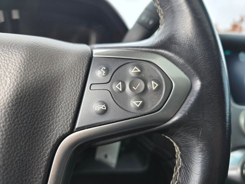 Used 2019 Chevrolet Suburban LT AWD/4WD image 24