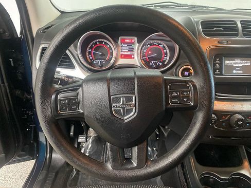 Used 2015 Dodge Journey SXT w/ Flexible Seating Group image 23