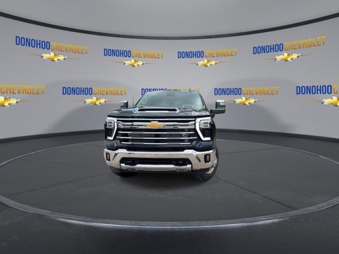 New 2026 Chevrolet Silverado 3500 LTZ w/ LTZ Plus Package AWD/4WD image 3