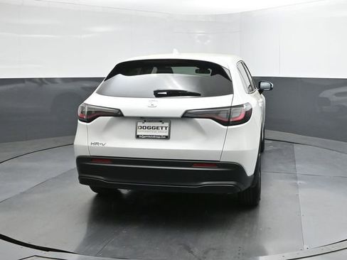 New 2026 Honda HR-V LX image 8