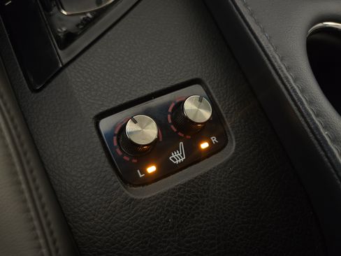 Used 2013 Toyota Avalon XLE FWD image 27