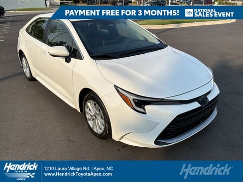 Used 2023 Toyota Corolla XLE FWD image 1
