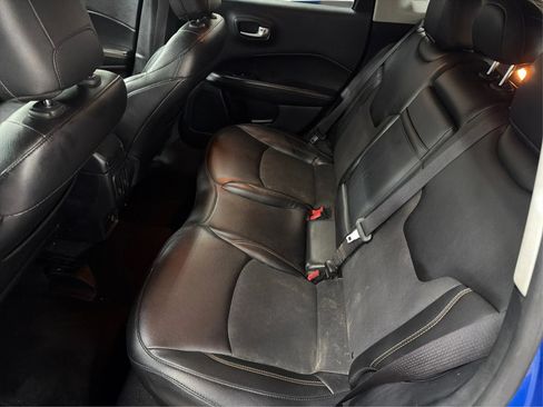 Used 2019 Jeep Compass Latitude w/ Cold Weather Group FWD image 13