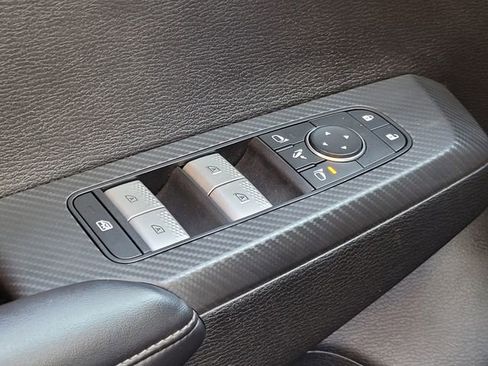 Used 2024 Mitsubishi Outlander SE image 35