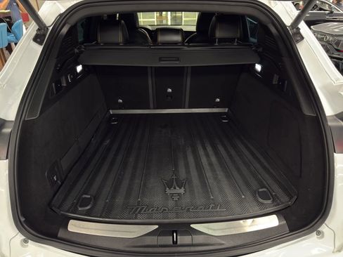 Used 2023 Maserati Grecale Trofeo image 17