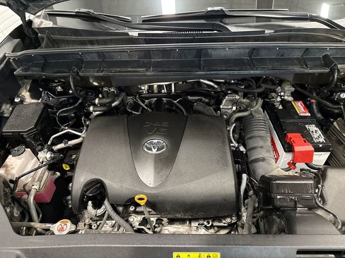 Used 2020 Toyota Highlander Limited image 23
