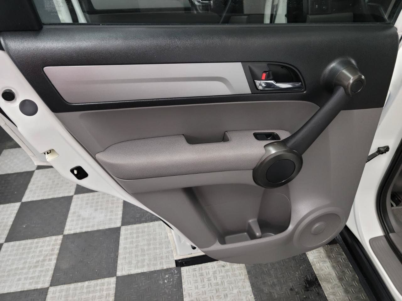 Used 2011 Honda CR-V EX image 19