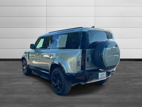 Certified 2025 Land Rover Defender 110 X-Dynamic SE AWD/4WD image 3