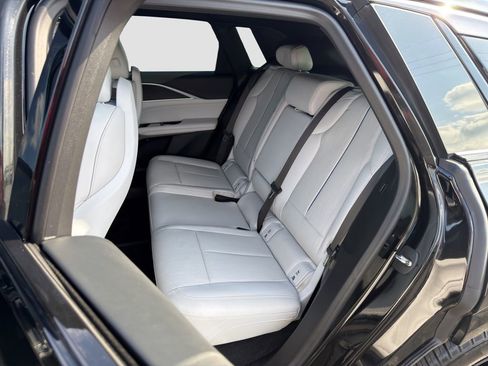 Used 2024 Cadillac Lyriq Sport image 13