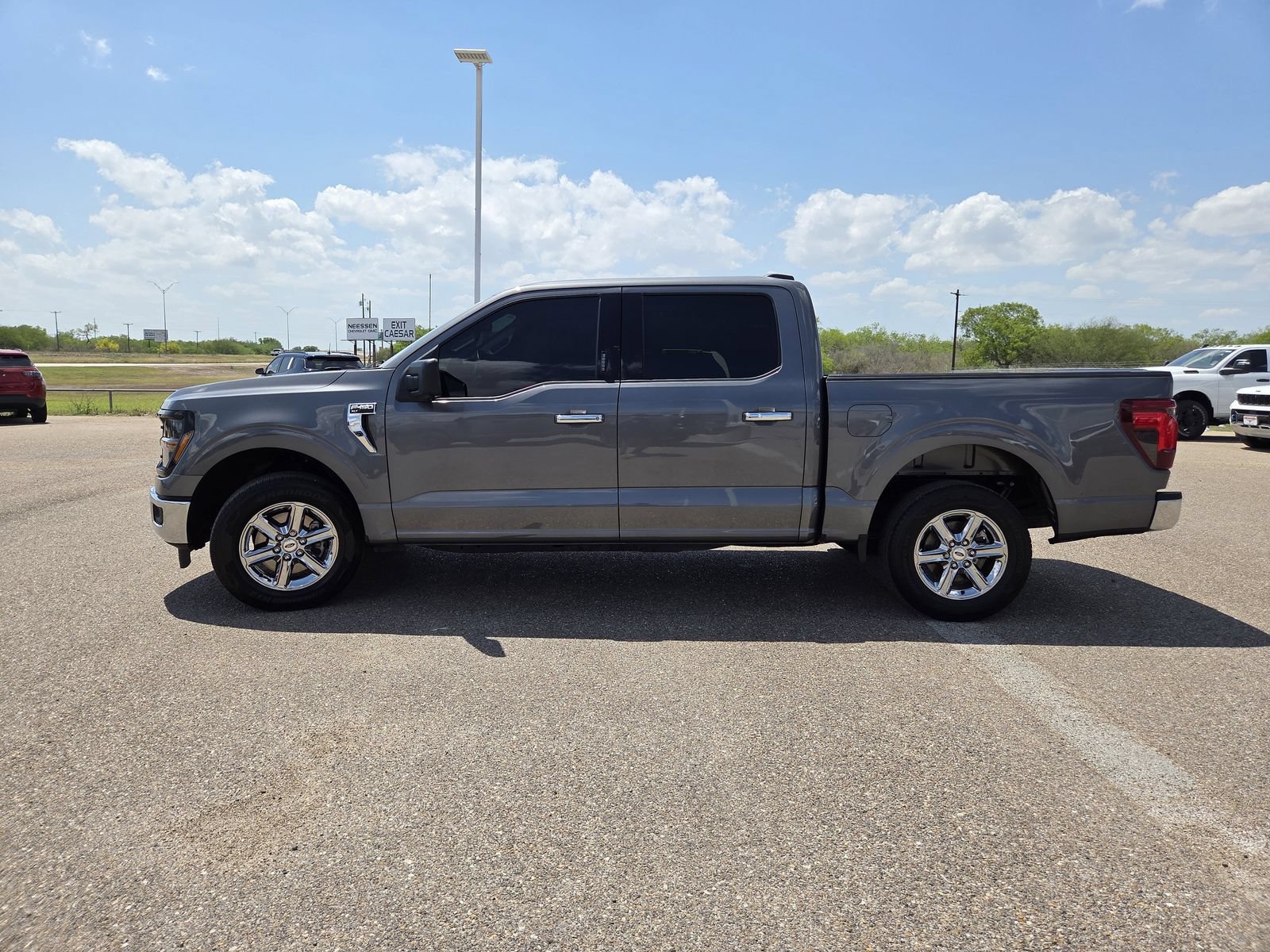 Used 2024 Ford F150 XLT w/ Mobile Office Package RWD image 4