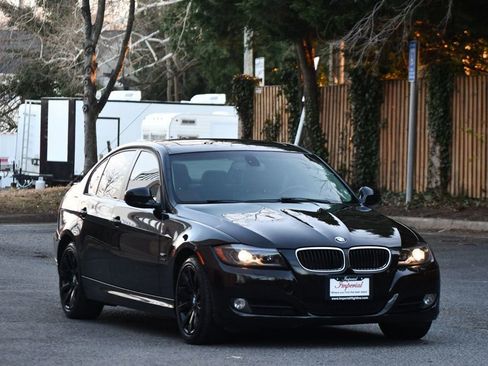 Used 2011 BMW 328i xDrive Sedan w/ Premium Pkg image 9