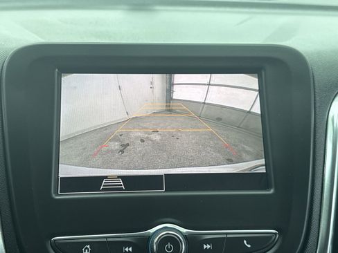 Used 2023 Chevrolet Equinox LT image 23