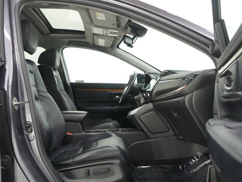 Used 2018 Honda CR-V Touring image 11