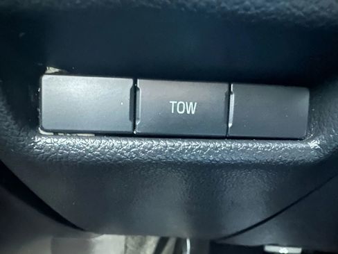 Used 2015 Ford Explorer Sport image 24