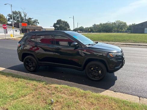 Used 2023 Jeep Compass Trailhawk w/ Trailhawk Elite Group AWD/4WD image 7