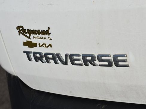 Used 2023 Chevrolet Traverse LT FWD image 12