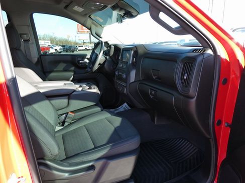 Certified 2025 Chevrolet Silverado 1500 Custom image 15