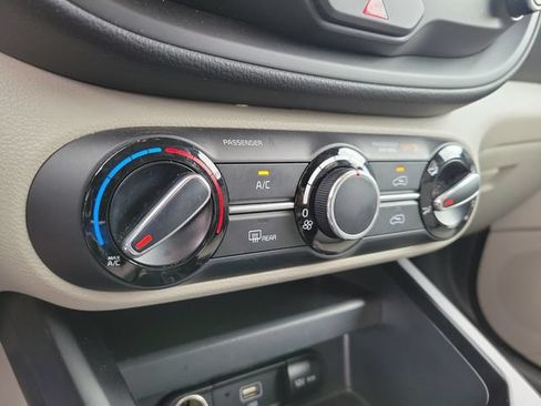 Certified 2023 Kia Soul LX w/ Option Group 015 FWD image 28