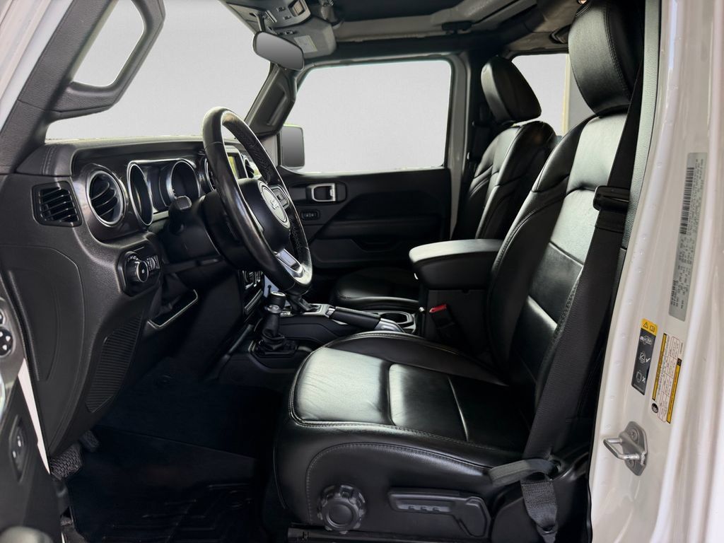 Used 2020 Jeep Wrangler Unlimited Sahara AWD/4WD image 22