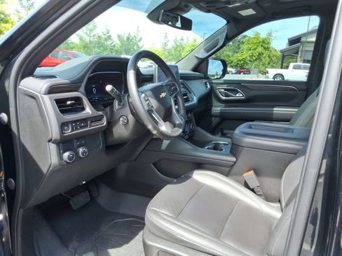 Certified 2023 Chevrolet Suburban LT w/ Luxury Package RWD image 22