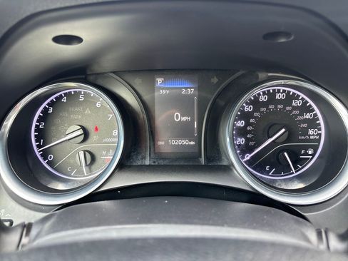 Used 2019 Toyota Camry LE FWD image 21