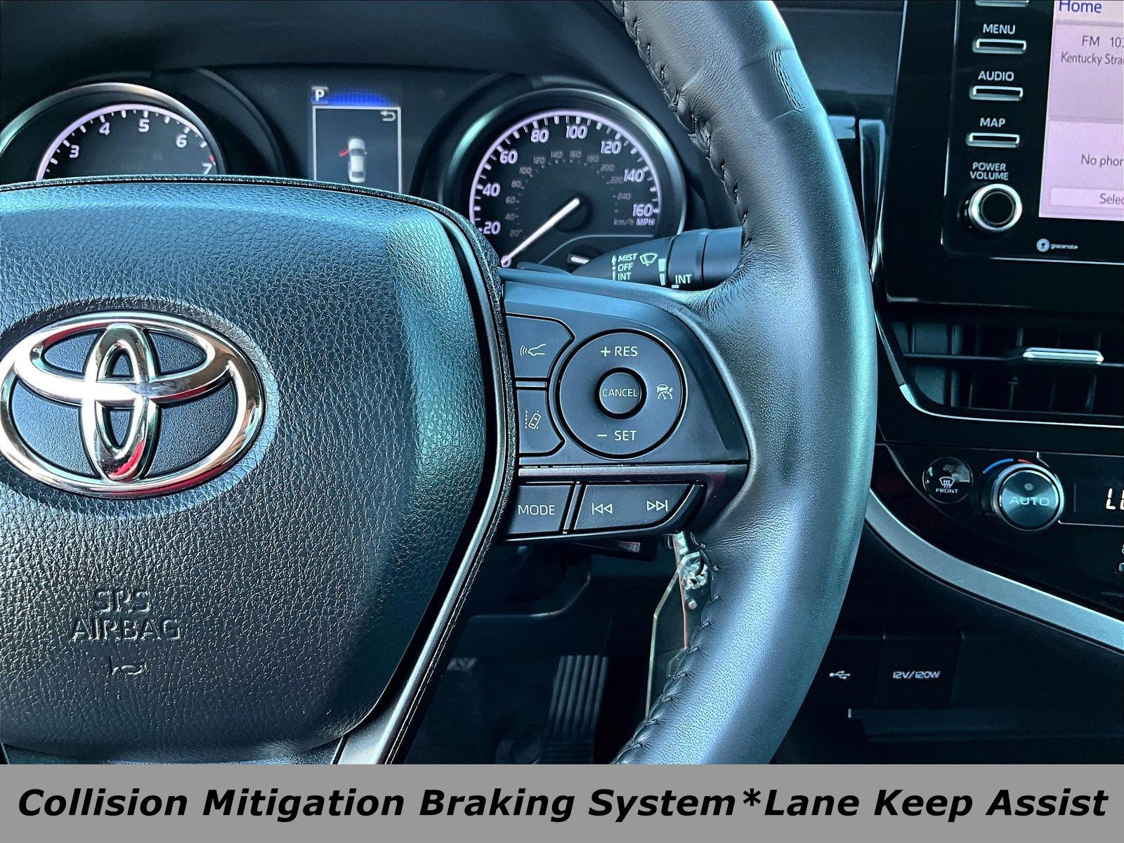 Used 2023 Toyota Camry SE FWD image 11