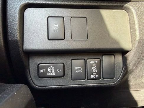 Used 2023 Toyota Tacoma TRD Off-Road AWD/4WD image 14