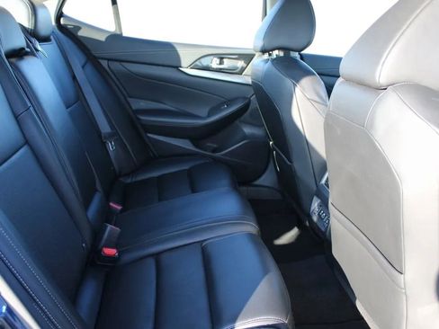 Used 2023 Nissan Maxima SL image 22