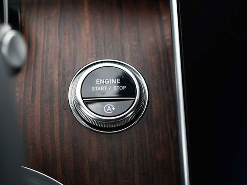 New 2026 Mercedes-Benz C 300 4MATIC Sedan image 14