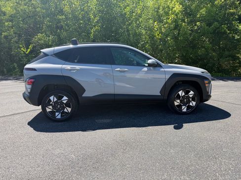 Used 2024 Hyundai Kona SEL AWD/4WD image 19