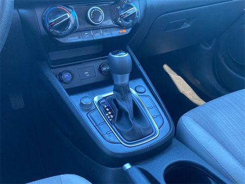 Used 2023 Hyundai Kona SEL image 28