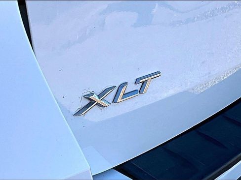 Used 2020 Ford Explorer XLT image 34