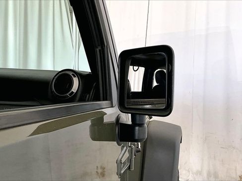 Used 2016 Jeep Wrangler Unlimited Sport image 11