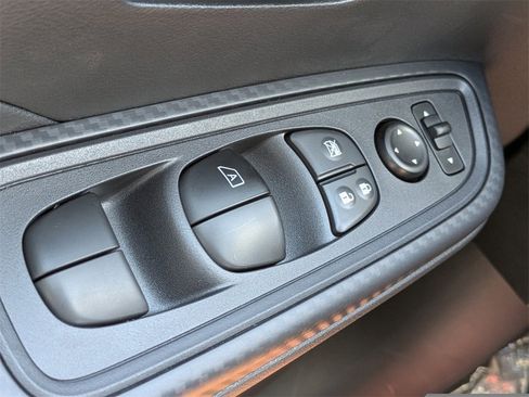New 2025 Nissan Versa S w/ Trunk Package image 22