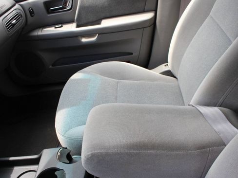 Used 2002 Ford Taurus SE image 20