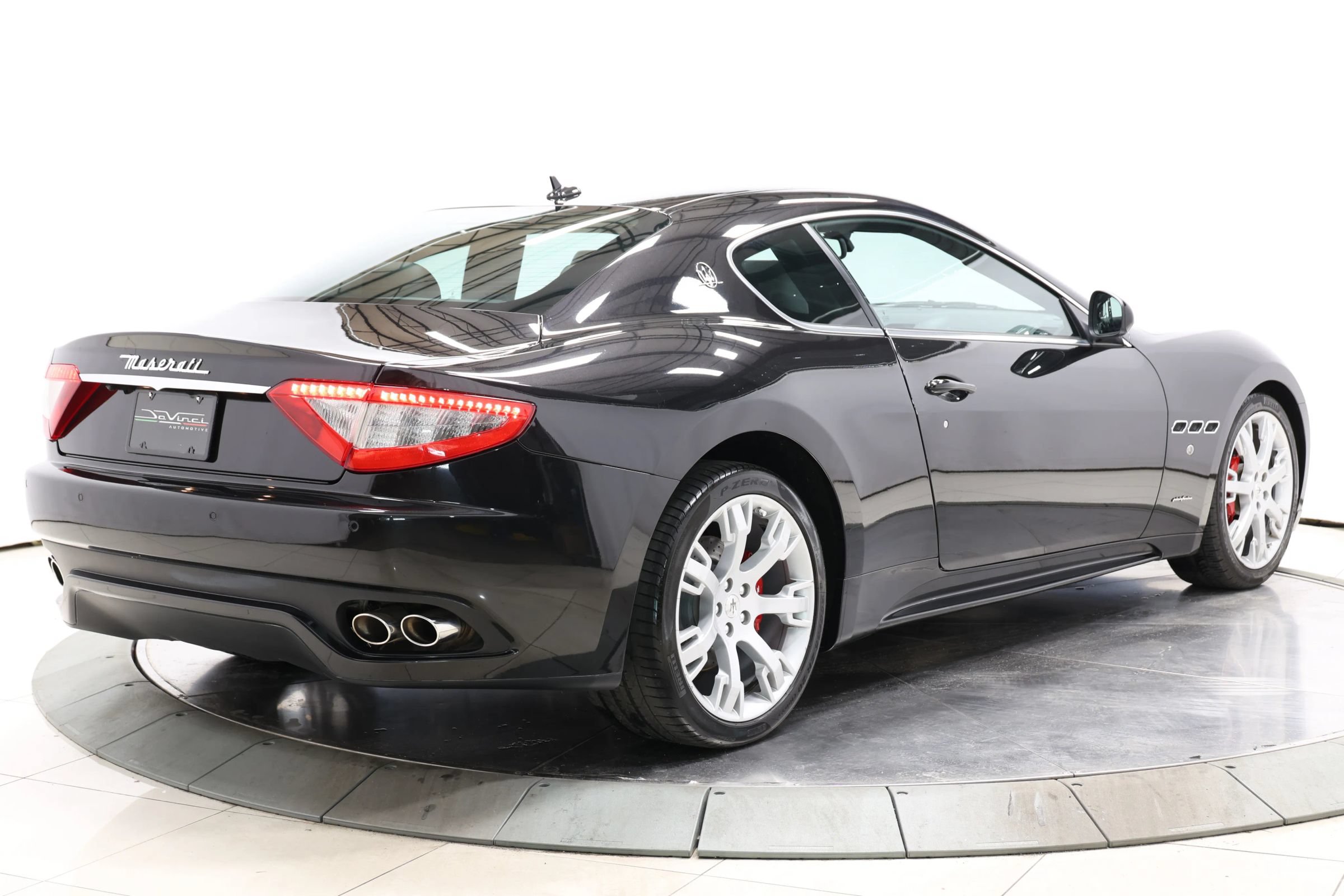 Used 2012 Maserati GranTurismo S RWD image 4