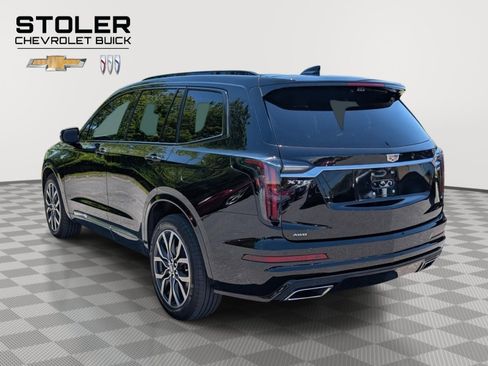 Used 2023 Cadillac XT6 Sport w/ Technology Package AWD/4WD image 3