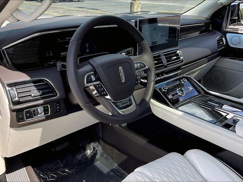 New 2024 Lincoln Navigator L Black Label image 6