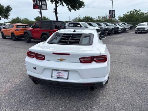 Used 2021 Chevrolet Camaro LT RWD image 8